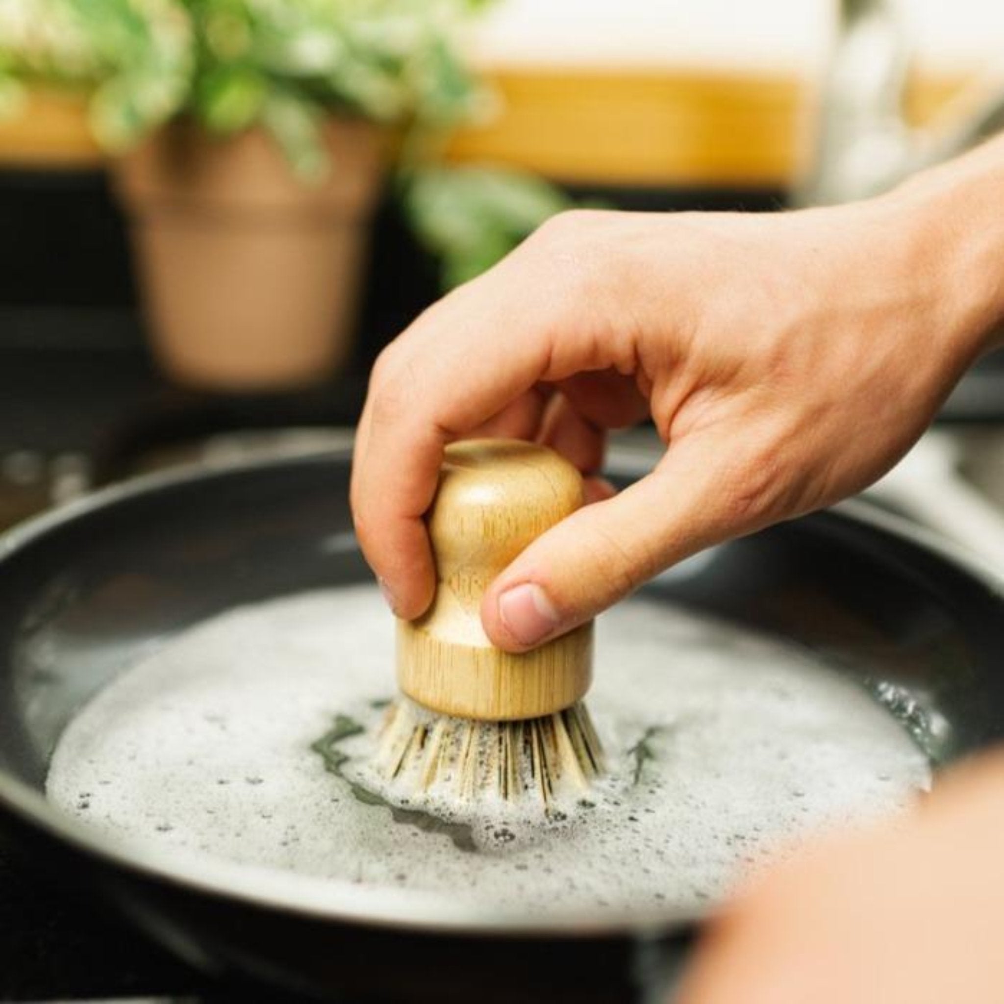 bamboo-pot-scrubber-460712.jpg