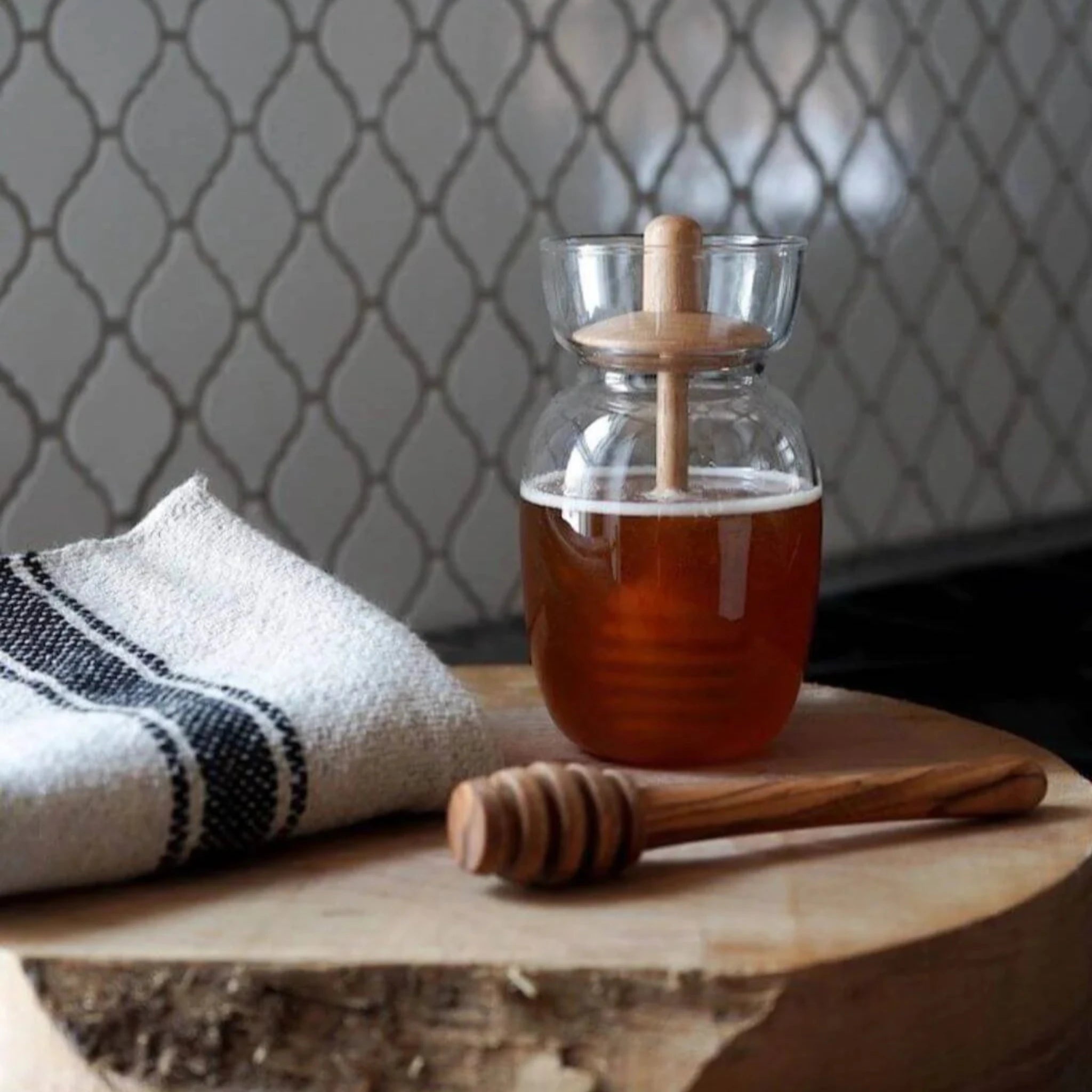 viva-minima-honey-jar-3.jpg